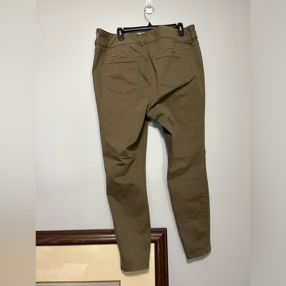 Torrid feel the fit super soft jeggings size 18R - Picture 5 of 7